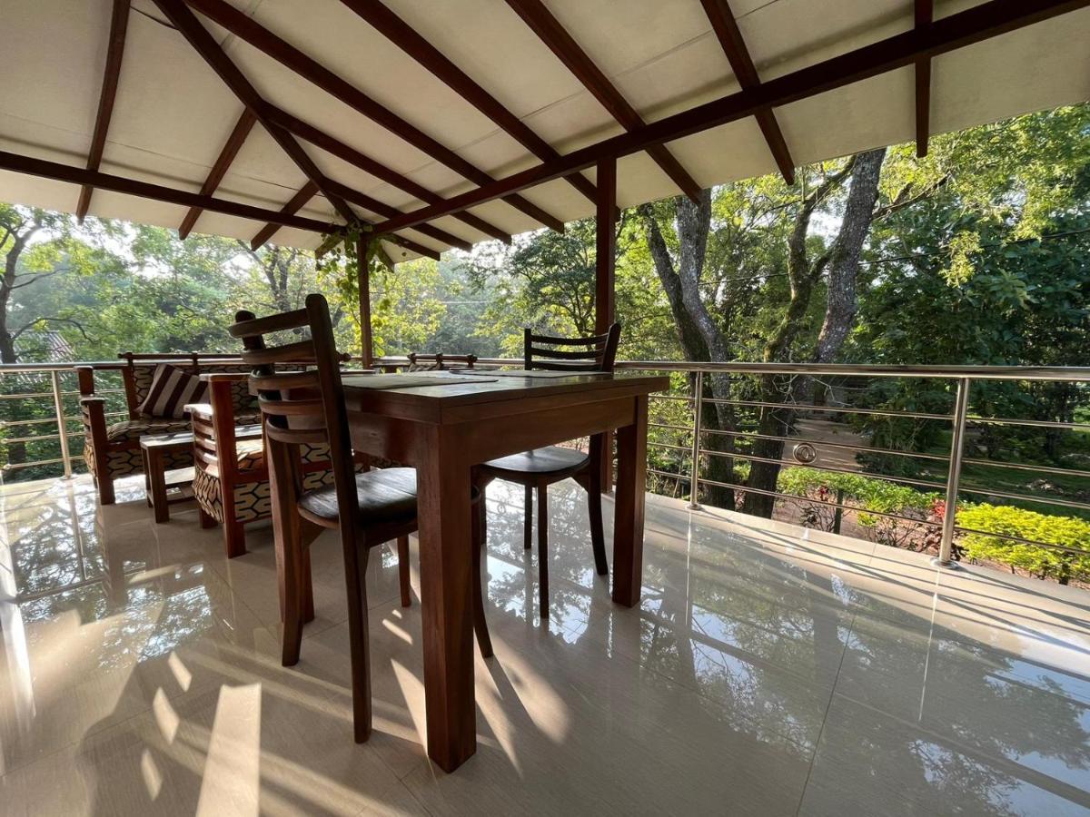 Habarana New Star Homestay Exteriör bild