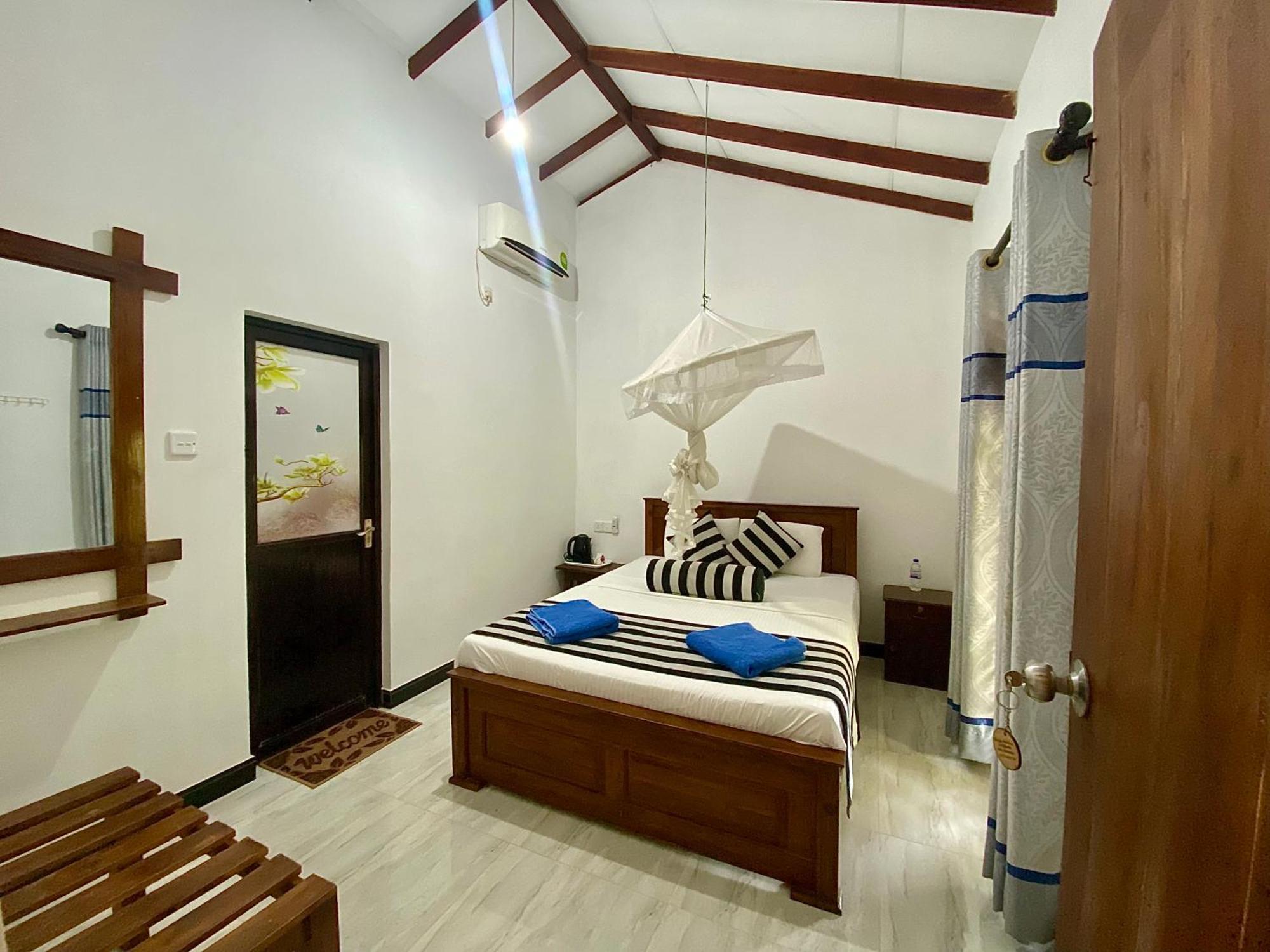 Habarana New Star Homestay Exteriör bild