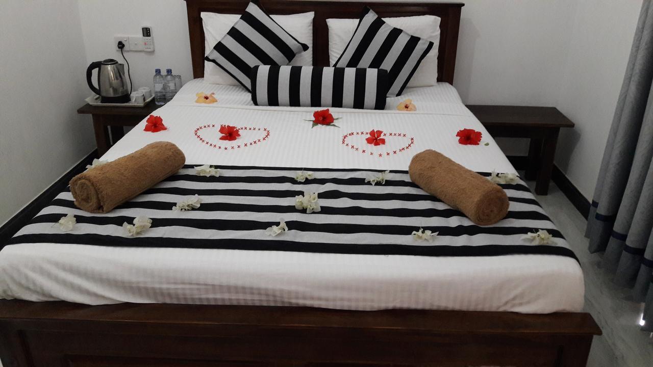 Habarana New Star Homestay Exteriör bild