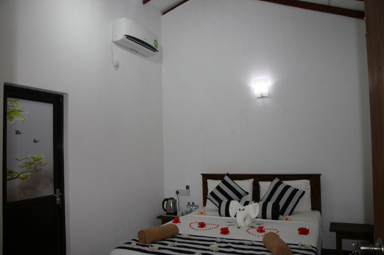 Habarana New Star Homestay Exteriör bild