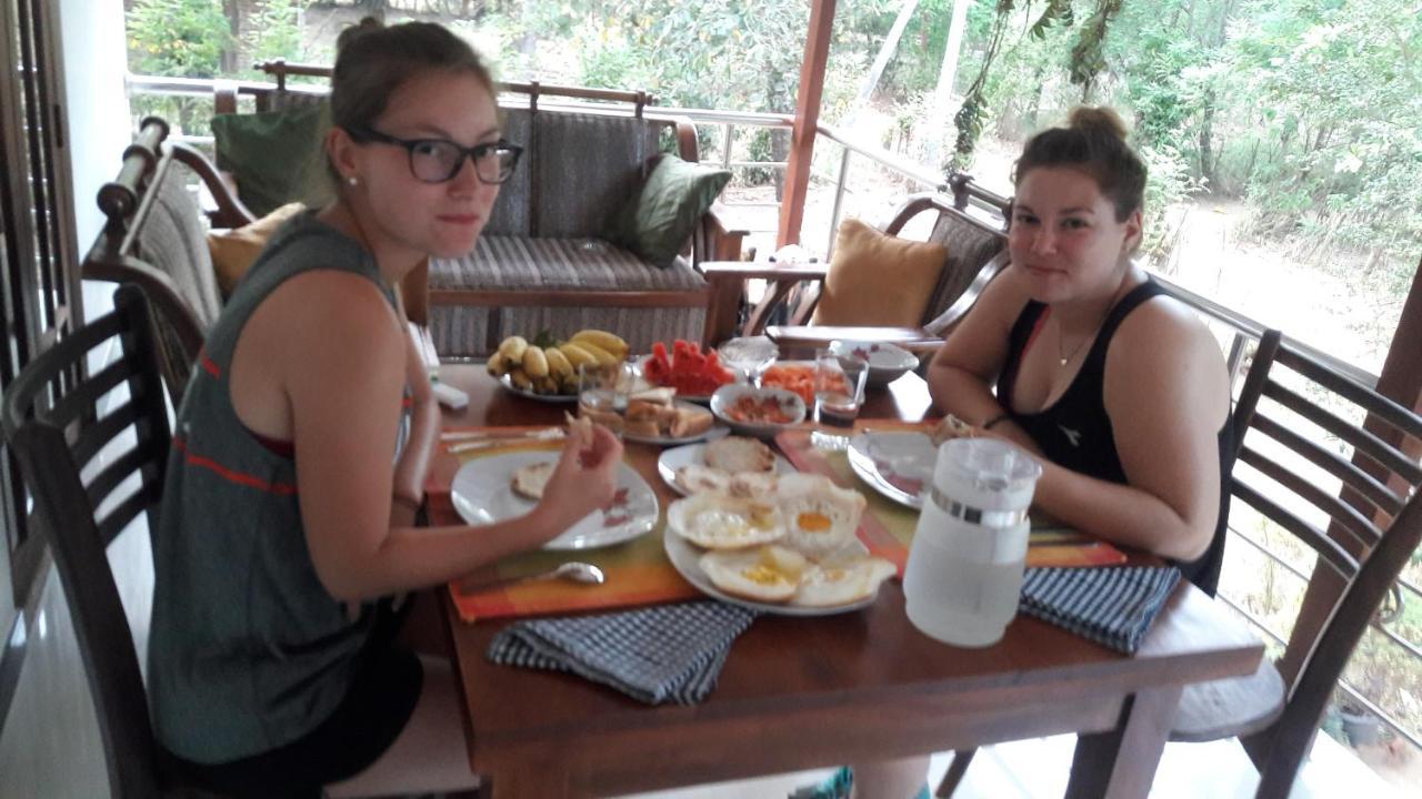 Habarana New Star Homestay Exteriör bild