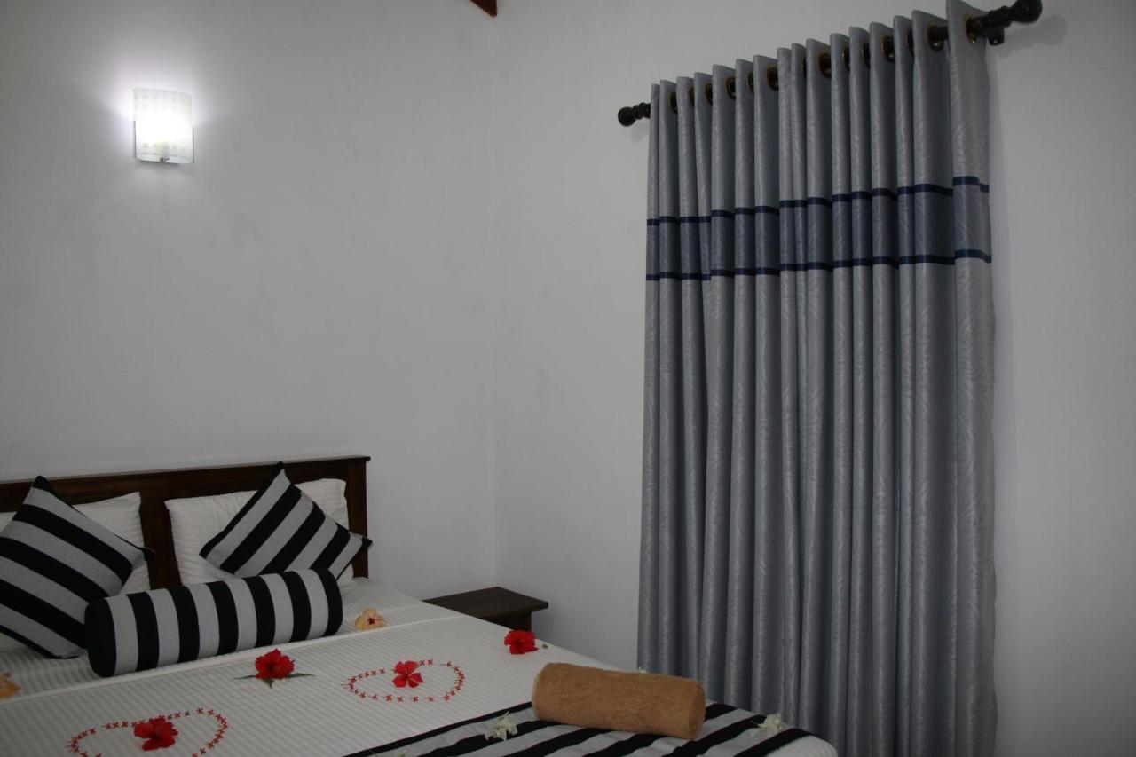 Habarana New Star Homestay Exteriör bild
