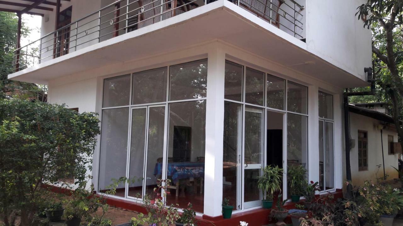 Habarana New Star Homestay Exteriör bild
